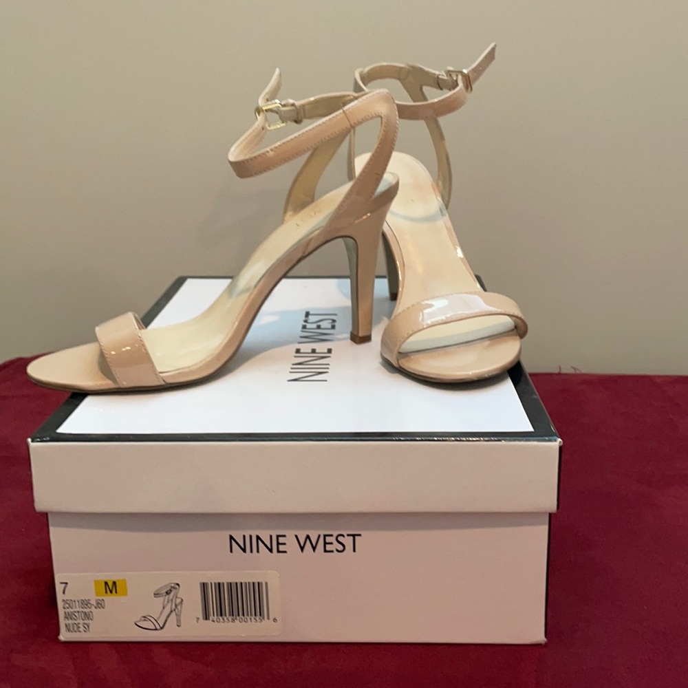 Nine West nude heels